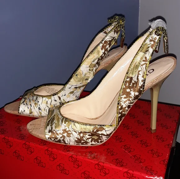 NIB Gwelegent2 Slingbacks by Guess - Picture 2 of 8